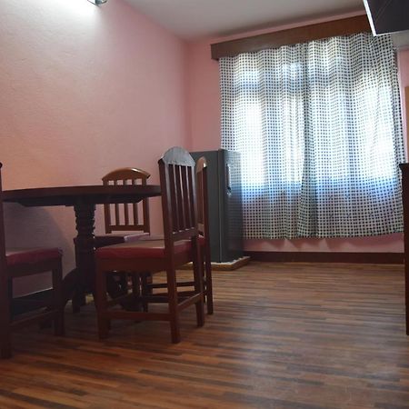 Hotel Triratna Катманду Экстерьер фото