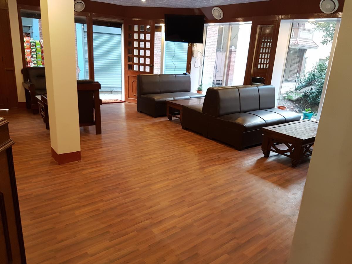 Hotel Triratna Катманду Экстерьер фото