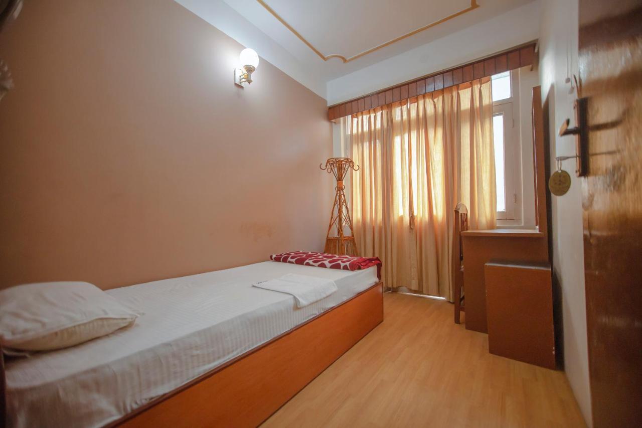 Hotel Triratna Катманду Экстерьер фото