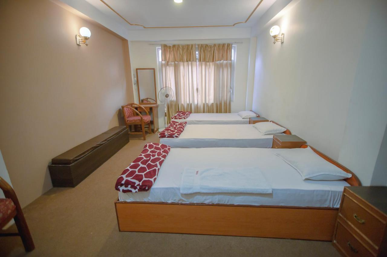 Hotel Triratna Катманду Экстерьер фото